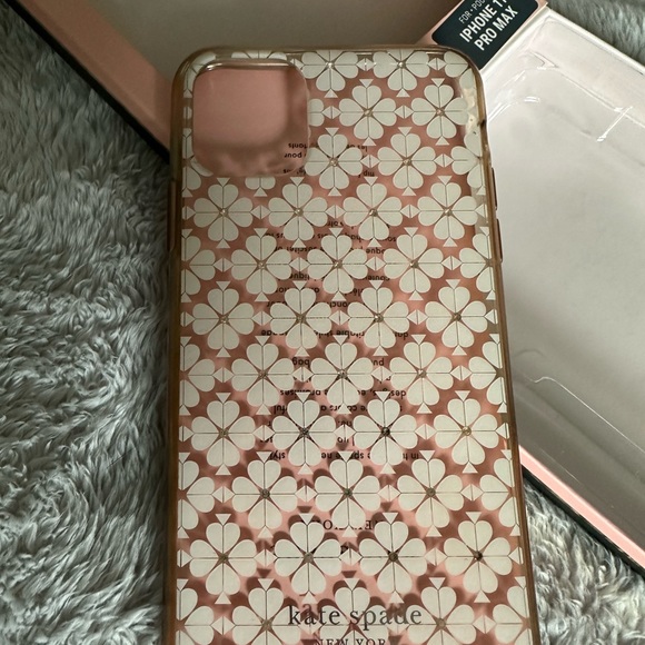 IPhone 11 Pro Max Kate Spade case - Picture 2 of 2